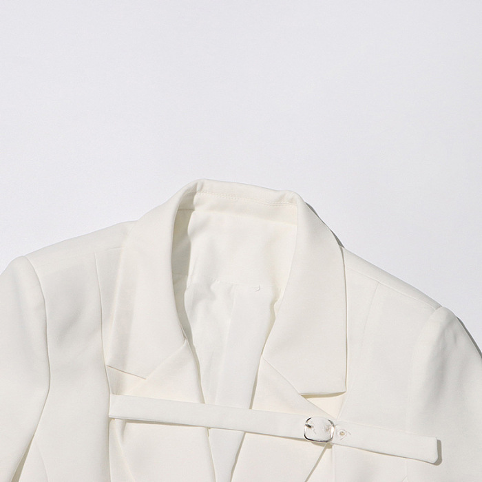 SUPER WHOLESALE| Buckle Designed Blazer
