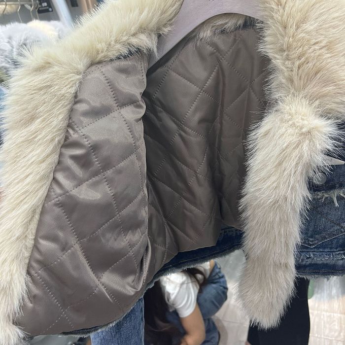 SUPER WHOLESALE | Fur Denim Distressed Jacket Top