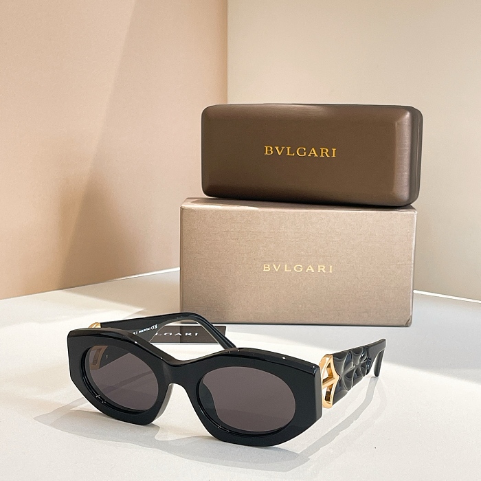 SUPER WHOLESALE | Square Frame Sunglasses