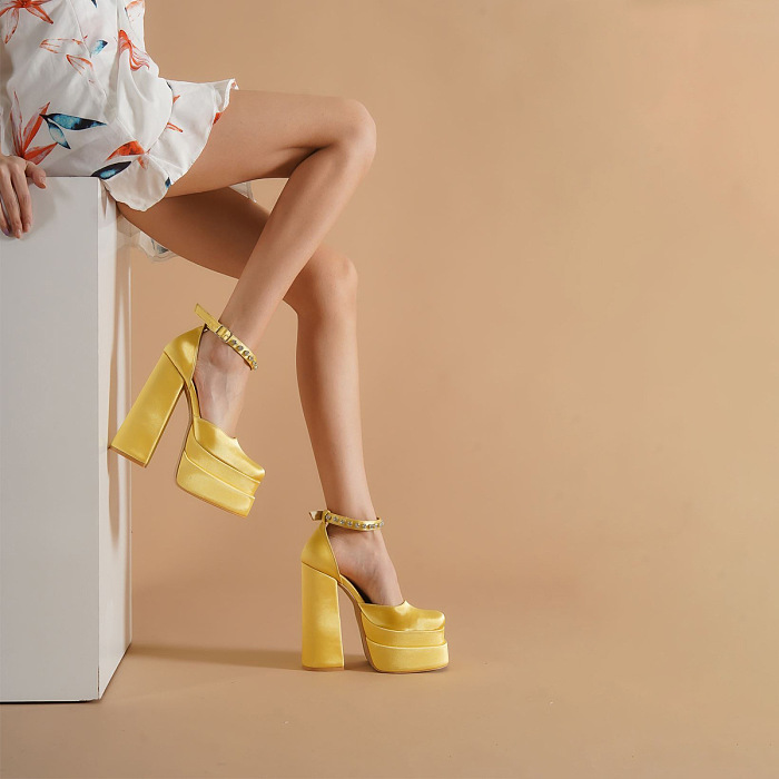 SUPER WHOLESALE | Platform Velvet Skin Heels