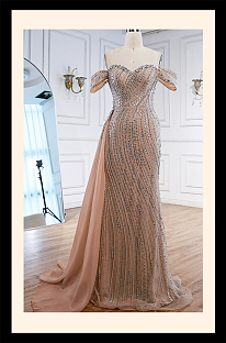 Beaded Strapless Evening Gown(20 weekdays are required for production.)
