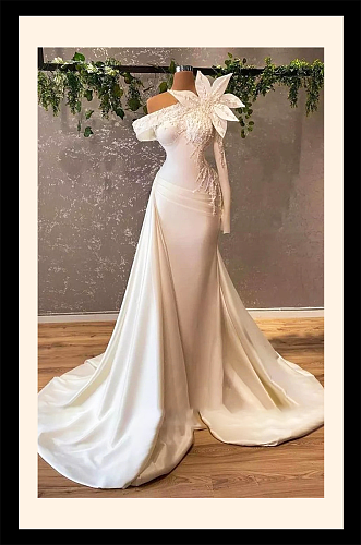 One-shoulder Evening Gown in Off-white