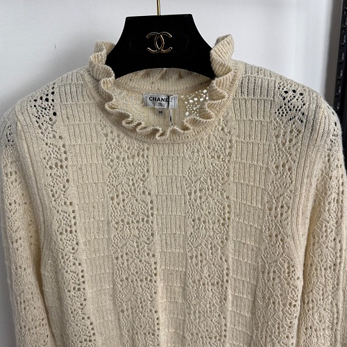 Wave Neck Knit Sweater