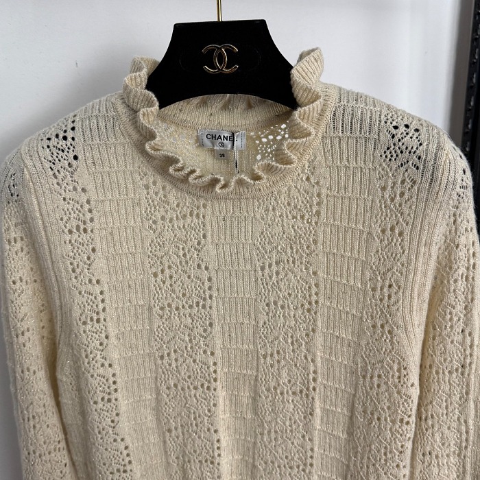 Wave Neck Knit Sweater