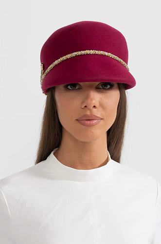 Short Brim Hat With Wrapped Detail - Burgundy