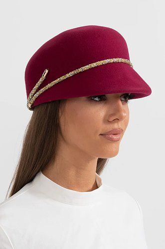 Short Brim Hat With Wrapped Detail - Burgundy