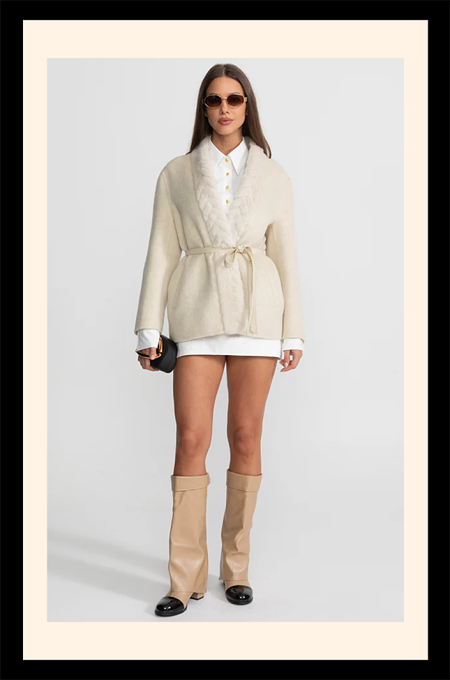 Cashmere Trim Jacket With Belted Waist and Fox Fur – Ivoire