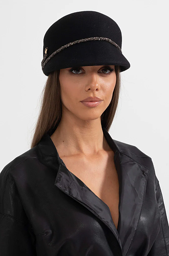 Short Brim Hat With Wrapped Detail - Black