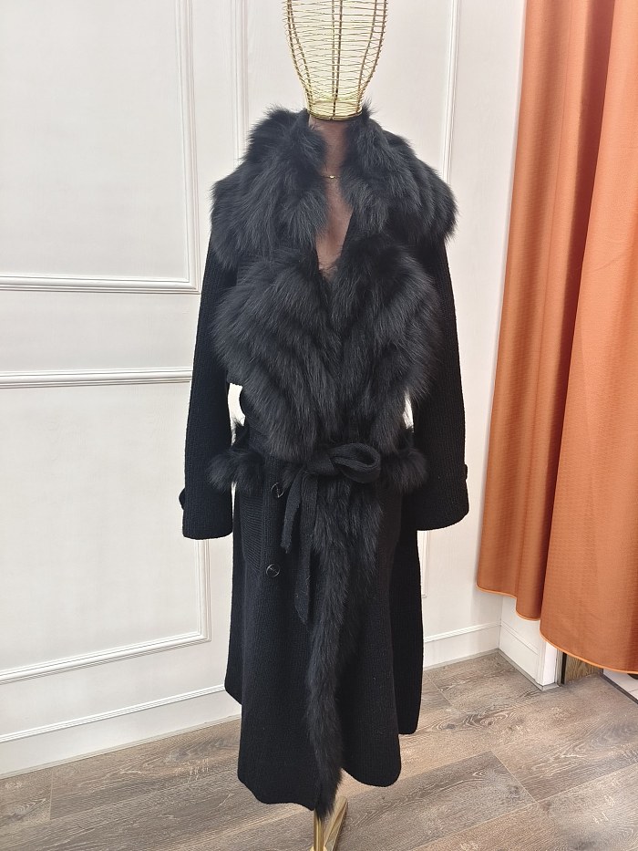Double-Breasted Wool Knit Overcoat With Fur Trim – Black