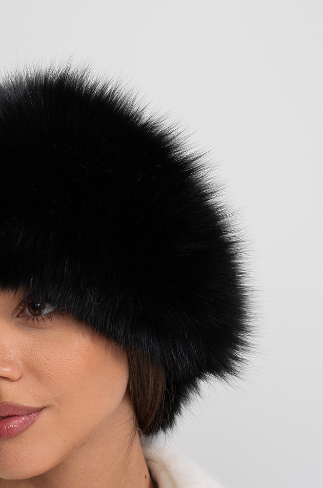 Fur Trimmed Hat With Pom-Pom Ties – Black