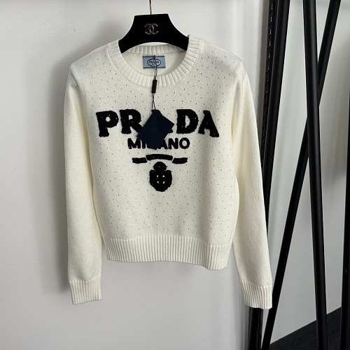 Embroidered Pullover