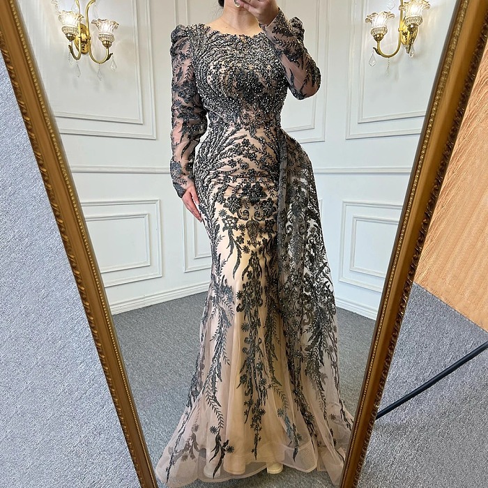 Floor-length Sequins Gown(black)
