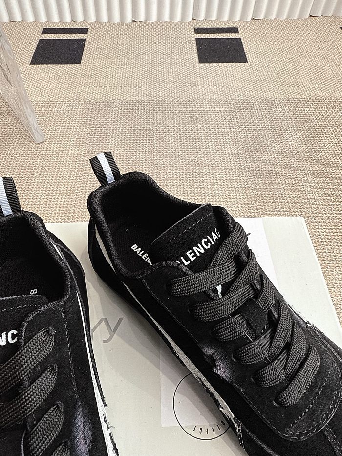 Speedcat Suede Balenciaga in Black/white
