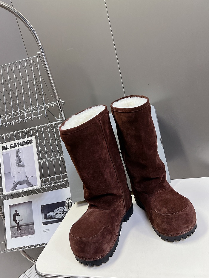 Women's Alaska Fur High Boot in Light Espresso