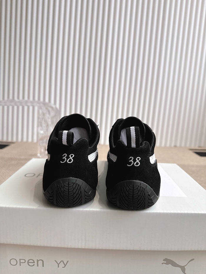 Speedcat Suede Balenciaga in Black/white