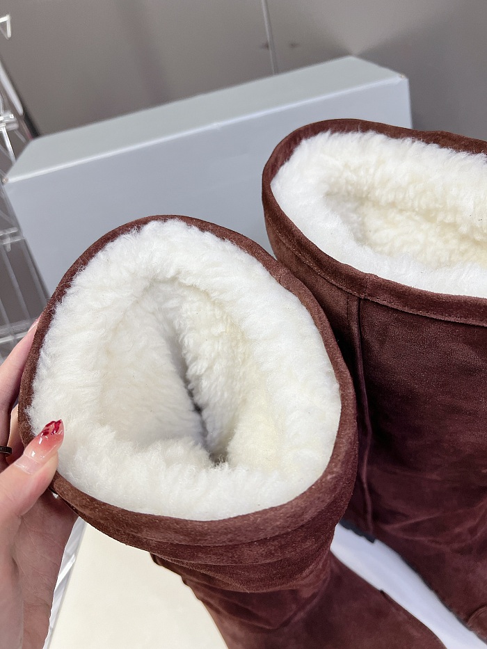 Women's Alaska Fur High Boot in Light Espresso