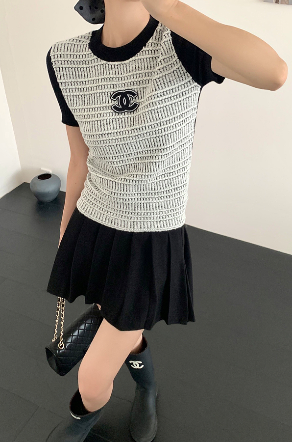 Embroidered T-shirt