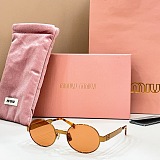 Oval Sunglasses in Gold