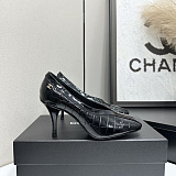 Crocodile Embossed Calfskin & Patent Calfskin Pump