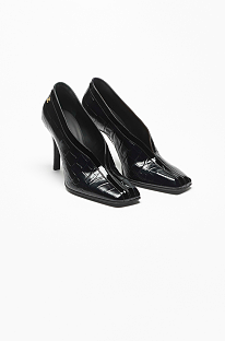 Crocodile Embossed Calfskin & Patent Calfskin Pump