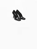 Crocodile Embossed Calfskin & Patent Calfskin Pump