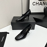 Crocodile Embossed Calfskin & Patent Calfskin Pump