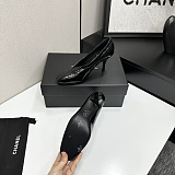 Crocodile Embossed Calfskin & Patent Calfskin Pump