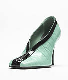 Crocodile Embossed Calfskin & Patent Calfskin Pump