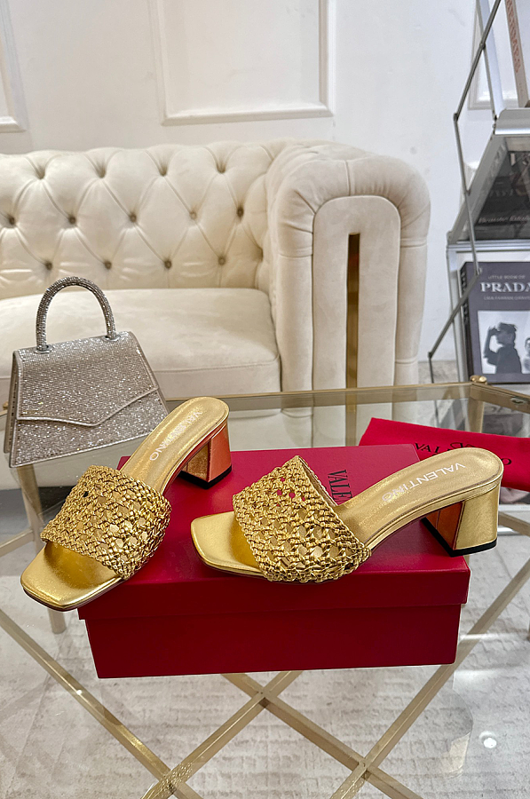 Metallic Leather Sandals