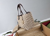 GG Marmont Medium Tote Bag