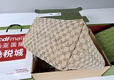 GG Marmont Medium Tote Bag