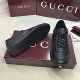 Women's Stretch low-top sneaker
