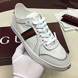 Women's Stretch low-top sneaker