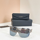 Statement Sunglasses in Black and gold