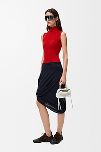 Sleeveless top in viscose blend