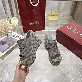 Women's wedge sandal with Horsebit