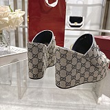 Women's wedge sandal with Horsebit