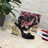 Patent leather sandals with 3.5 heel