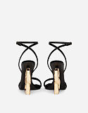 Patent leather sandals with 3.5 heel