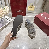 Women's wedge sandal with Horsebit
