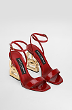 Patent leather sandals with 3.5 heel