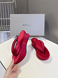 Balenciaga Satin Gaeta Thong in Red（Balenciaga Summer 26 Collection）