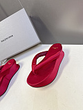 Balenciaga Satin Gaeta Thong in Red（Balenciaga Summer 26 Collection）