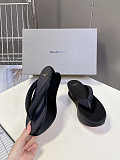 Balenciaga Satin Gaeta Thong in Black（Balenciaga Summer 26 Collection）