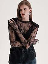 Lace Top in Black