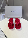 Balenciaga Satin Gaeta Thong in Red（Balenciaga Summer 26 Collection）