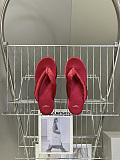 Balenciaga Satin Gaeta Thong in Red（Balenciaga Summer 26 Collection）