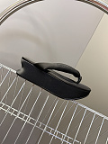 Balenciaga Satin Gaeta Thong in Black（Balenciaga Summer 26 Collection）