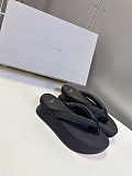 Balenciaga Satin Gaeta Thong in Black（Balenciaga Summer 26 Collection）