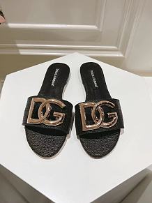 Dolce & Gabbana  Raffia Sliders in Black